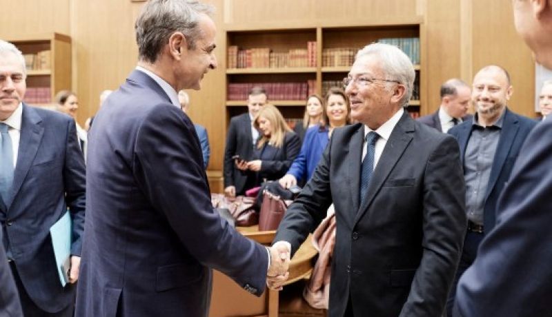 Συνάντηση Μητσοτάκη με τους Προέδρους ΔΕΕΠ – Παρών ο Πρόεδρος της ΔΕΕΠ Κορινθίας Δημήτρης Σουφρίλας